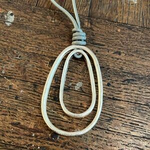 EASTAR SILVERTONE ART NECKLACE 16” long